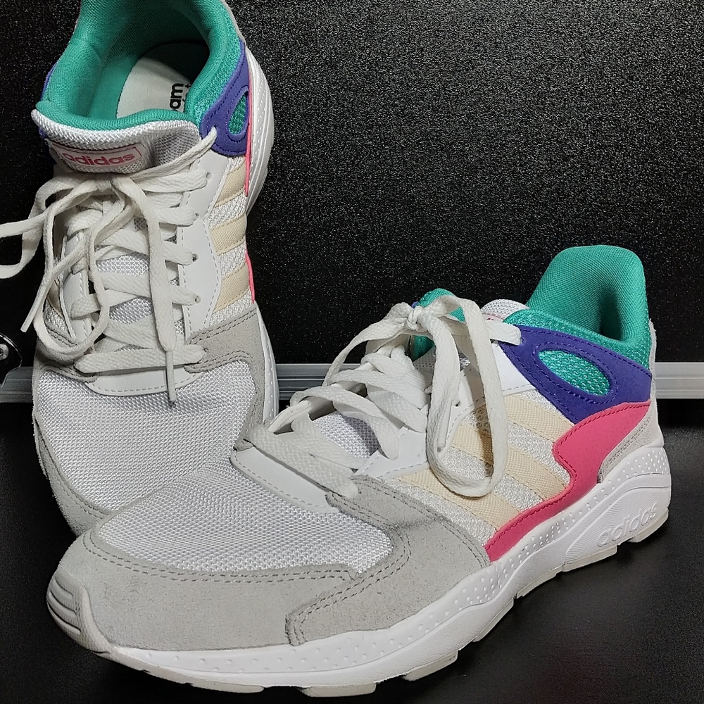 Women's size 10 Adidas walking/running shoes white / turquoise